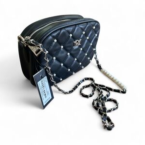 NWT Badgley Mischka Pearl Quilted Black Camera Bag